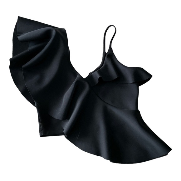 Asymmetrical Cropped Top - Picture 2 of 3